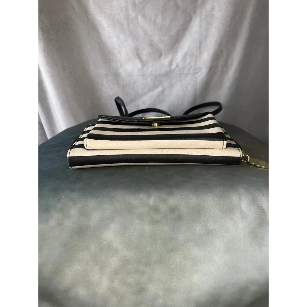Betsey Johnson‎ Black White Stripe Convertible Crossbody Wallet Clutch